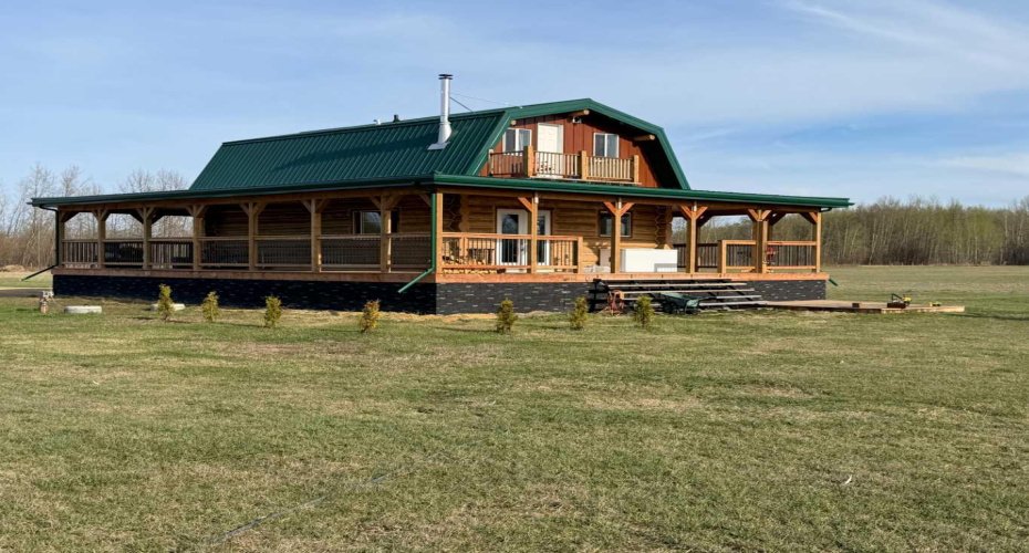73430 102 Range Road, Kinuso, Alberta T0G 1K0, 4 Bedrooms Bedrooms, ,2 BathroomsBathrooms,Residential,For Sale,102 Range Road,A2292860