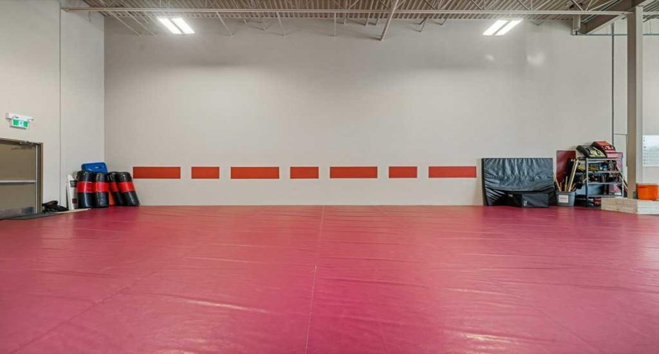 110 Commercial Drive, Rural Rocky View County, Alberta T3Z 2A7, ,Commercial,For Lease,Commercial,A2293071