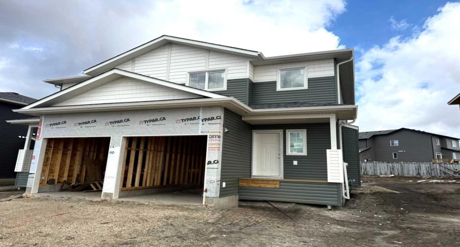 10410 133 Avenue, Grande Prairie, Alberta T8V 6J7, 3 Bedrooms Bedrooms, ,3 BathroomsBathrooms,Residential,For Sale,133,A2247454