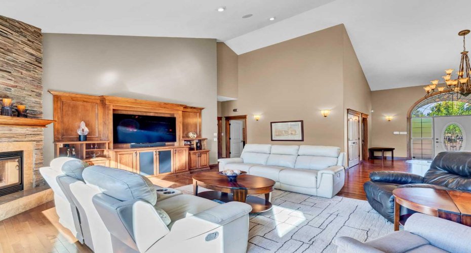 29 Sunvalley Court, Rural Cypress County, Alberta T0J 2P0, 4 Bedrooms Bedrooms, ,5 BathroomsBathrooms,Residential,For Sale,Sunvalley,A2293993