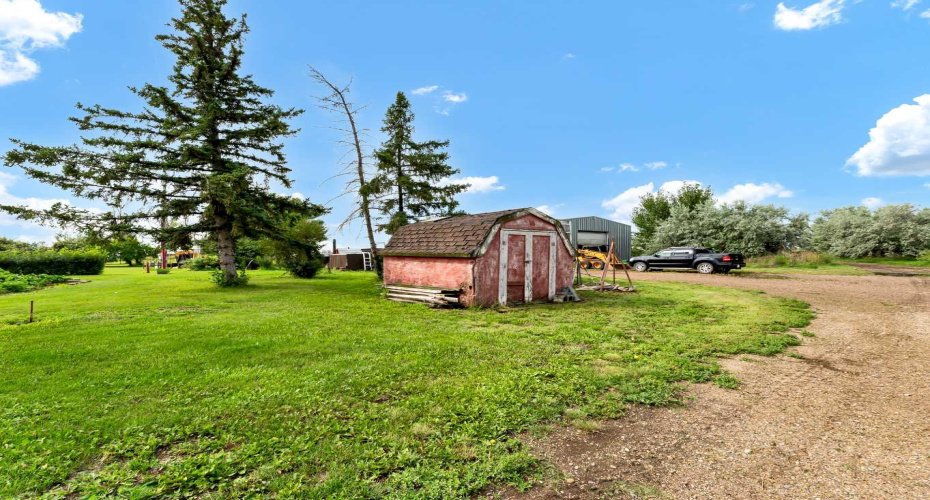 12228 Range Road 64, Rural Cypress County, Alberta T1A7G5, 2 Bedrooms Bedrooms, ,1 BathroomBathrooms,Residential,For Sale,Range Road 64,A2294021