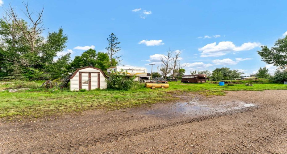 12228 Range Road 64, Rural Cypress County, Alberta T1A7G5, 2 Bedrooms Bedrooms, ,1 BathroomBathrooms,Residential,For Sale,Range Road 64,A2294021