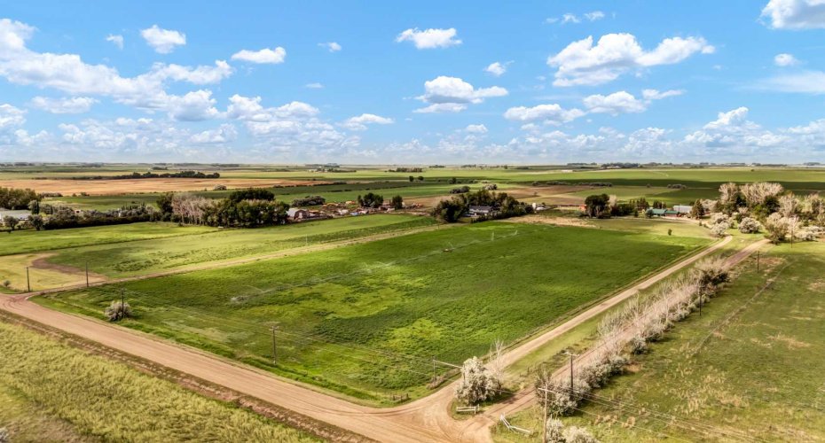12228 Range Road 64, Rural Cypress County, Alberta T1A7G5, 2 Bedrooms Bedrooms, ,1 BathroomBathrooms,Residential,For Sale,Range Road 64,A2294021