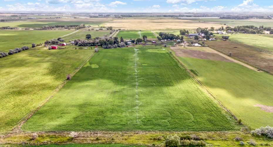 12228 Range Road 64, Rural Cypress County, Alberta T1A7G5, 2 Bedrooms Bedrooms, ,1 BathroomBathrooms,Residential,For Sale,Range Road 64,A2294021