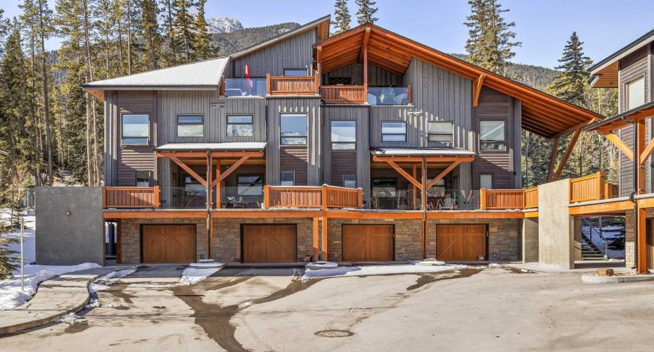 3000 Stewart Creek Drive, Canmore, Alberta T1W 0G5, 2 Bedrooms Bedrooms, ,3 BathroomsBathrooms,Residential,For Sale,Stewart Creek,A2294049
