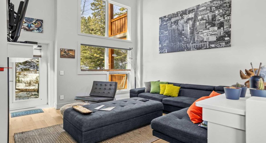 3000 Stewart Creek Drive, Canmore, Alberta T1W 0G5, 2 Bedrooms Bedrooms, ,3 BathroomsBathrooms,Residential,For Sale,Stewart Creek,A2294049