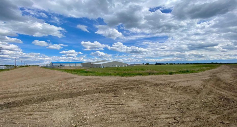 5508 GUARDIAN Street, Macklin, Saskatchewan S0L 2C0, ,Commercial,For Sale,GUARDIAN,A2294153