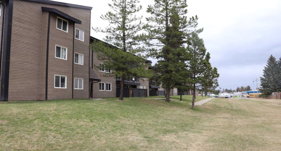 5611 9 Avenue, Edson, Alberta T7E 1R5, 2 Bedrooms Bedrooms, ,1 BathroomBathrooms,Residential,For Sale,9 Avenue,A2294185