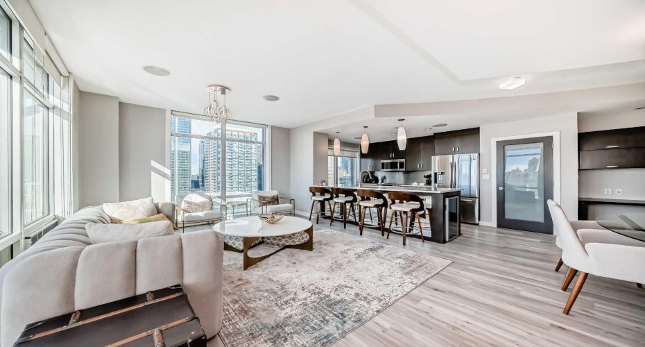 530 12 Avenue, Calgary, Alberta T2R 0B1, 2 Bedrooms Bedrooms, ,2 BathroomsBathrooms,Residential,For Sale,12,A2288929