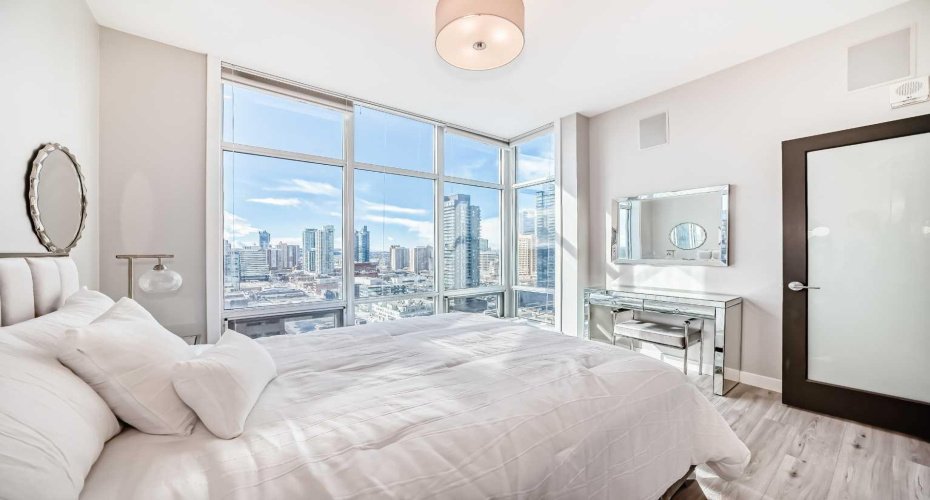 530 12 Avenue, Calgary, Alberta T2R 0B1, 2 Bedrooms Bedrooms, ,2 BathroomsBathrooms,Residential,For Sale,12,A2288929