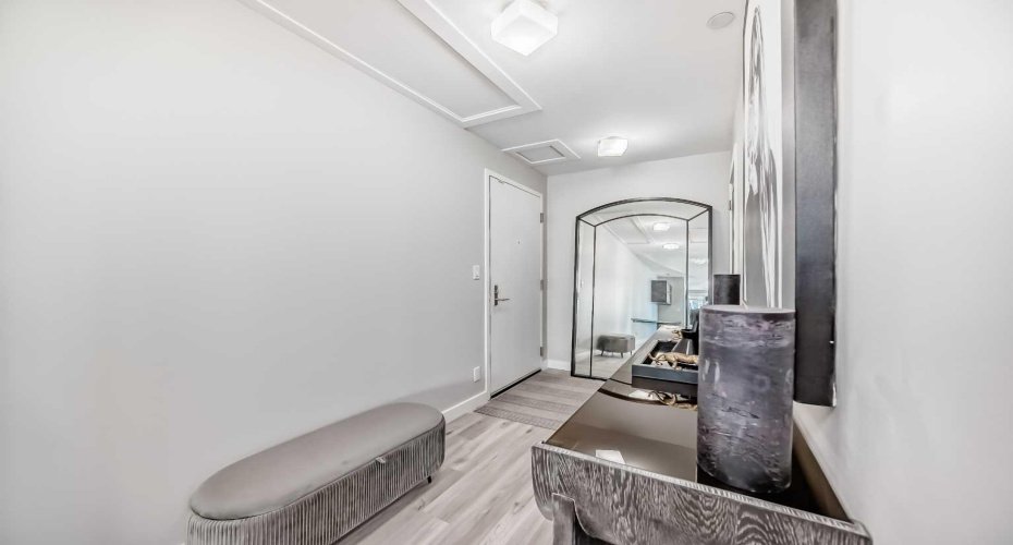 530 12 Avenue, Calgary, Alberta T2R 0B1, 2 Bedrooms Bedrooms, ,2 BathroomsBathrooms,Residential,For Sale,12,A2288929
