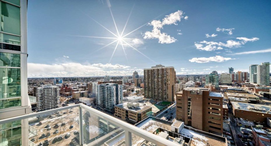 530 12 Avenue, Calgary, Alberta T2R 0B1, 2 Bedrooms Bedrooms, ,2 BathroomsBathrooms,Residential,For Sale,12,A2288929