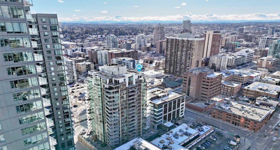 530 12 Avenue, Calgary, Alberta T2R 0B1, 2 Bedrooms Bedrooms, ,2 BathroomsBathrooms,Residential,For Sale,12,A2288929