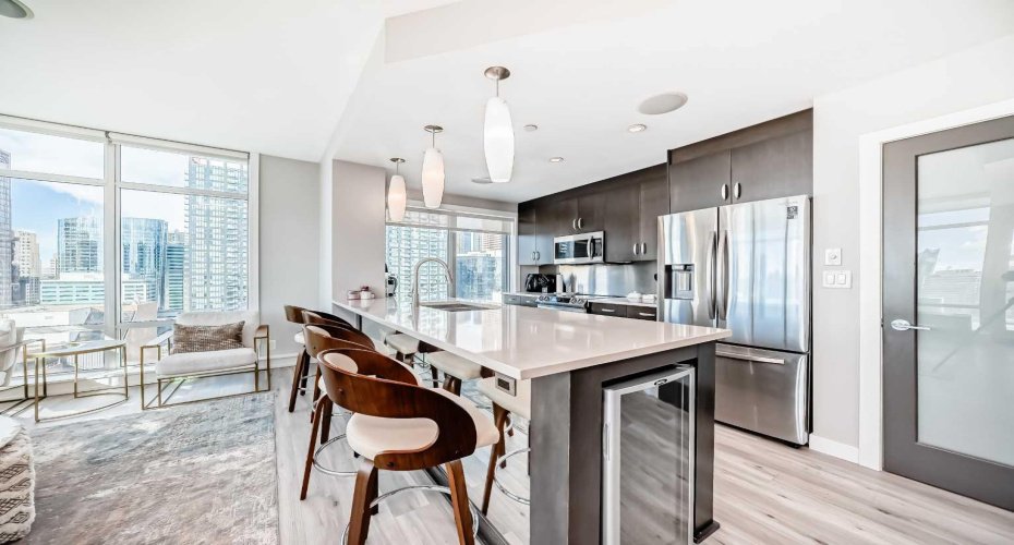 530 12 Avenue, Calgary, Alberta T2R 0B1, 2 Bedrooms Bedrooms, ,2 BathroomsBathrooms,Residential,For Sale,12,A2288929
