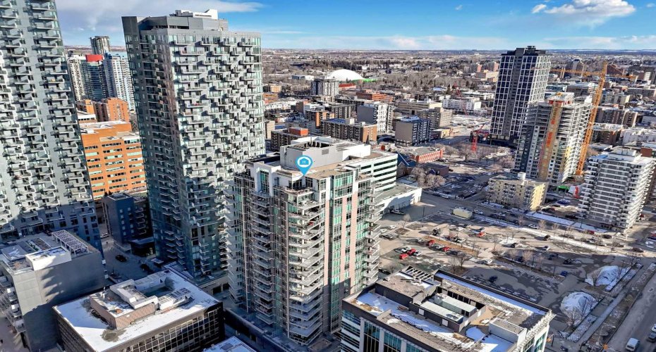 530 12 Avenue, Calgary, Alberta T2R 0B1, 2 Bedrooms Bedrooms, ,2 BathroomsBathrooms,Residential,For Sale,12,A2288929