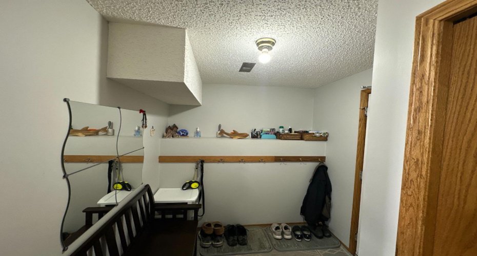 7129 99A Street, Peace River, Alberta T8S 1B2, 5 Bedrooms Bedrooms, ,3 BathroomsBathrooms,Residential,For Sale,99A,A2289289
