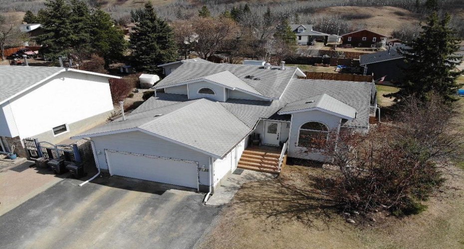 7129 99A Street, Peace River, Alberta T8S 1B2, 5 Bedrooms Bedrooms, ,3 BathroomsBathrooms,Residential,For Sale,99A,A2289289