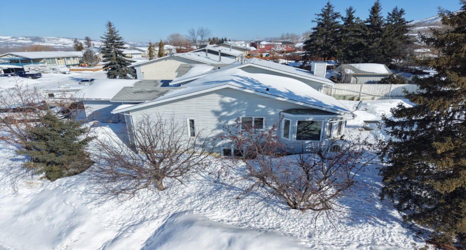 7129 99A Street, Peace River, Alberta T8S 1B2, 5 Bedrooms Bedrooms, ,3 BathroomsBathrooms,Residential,For Sale,99A,A2289289