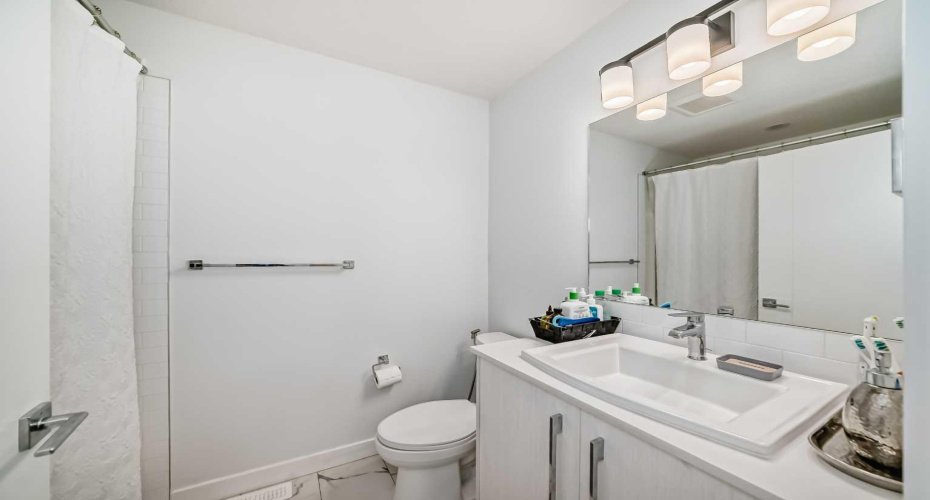 280 Chelsea Road, Chestermere, Alberta T1X 2P4, 4 Bedrooms Bedrooms, ,3 BathroomsBathrooms,Residential,For Sale,Chelsea,A2292542