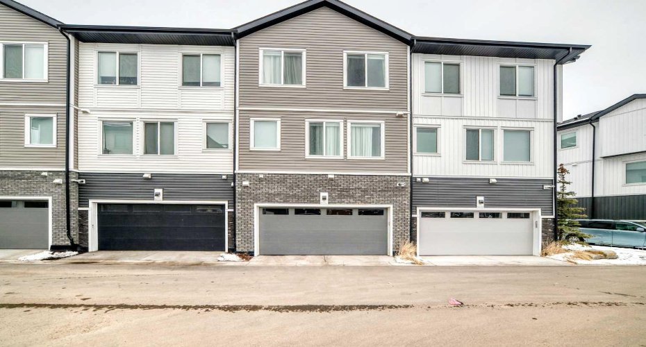 280 Chelsea Road, Chestermere, Alberta T1X 2P4, 4 Bedrooms Bedrooms, ,3 BathroomsBathrooms,Residential,For Sale,Chelsea,A2292542