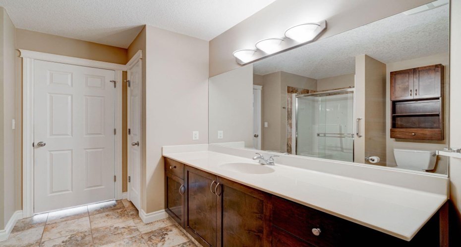 24 Hemlock Crescent, Calgary, Alberta T3C 2Z1, 1 Bedroom Bedrooms, 0 ,1 BathroomBathrooms,Residential,For Sale,Hemlock,0,A2292655