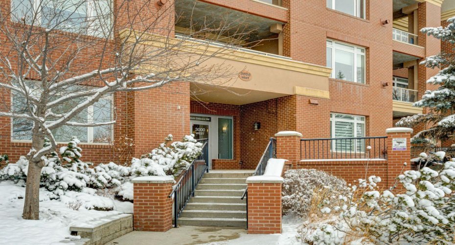 24 Hemlock Crescent, Calgary, Alberta T3C 2Z1, 1 Bedroom Bedrooms, 0 ,1 BathroomBathrooms,Residential,For Sale,Hemlock,0,A2292655