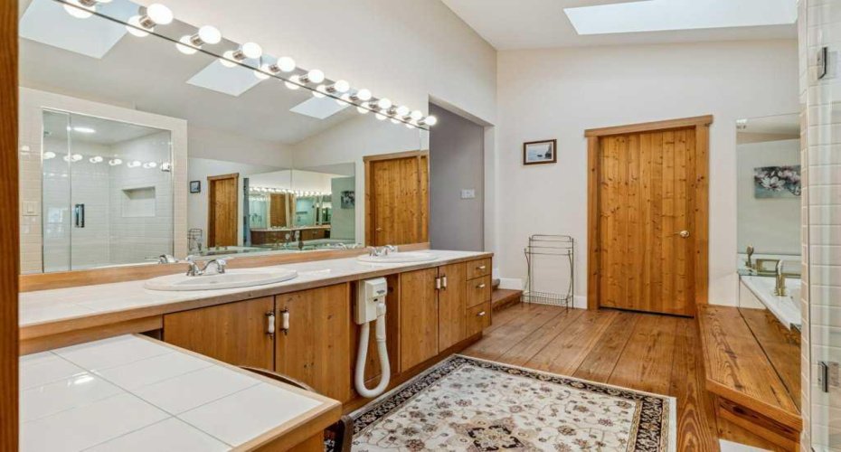 4 Pine Avenue, Bragg Creek, Alberta T0L 0K0, 3 Bedrooms Bedrooms, ,4 BathroomsBathrooms,Residential,For Sale,Pine,A2292680