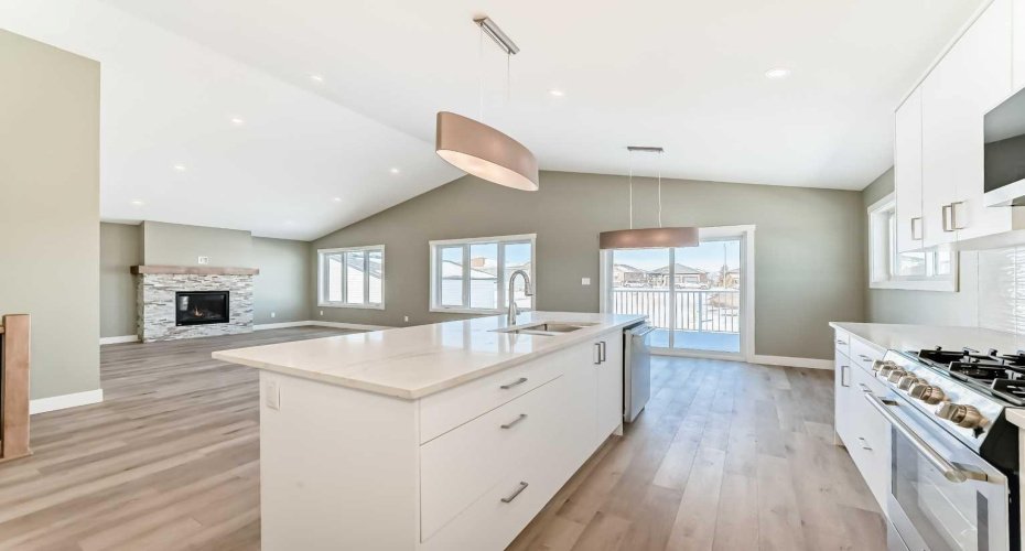 2017 30 Avenue, Nanton, Alberta T0L 1R0, 2 Bedrooms Bedrooms, ,2 BathroomsBathrooms,Residential,For Sale,30,A2292953