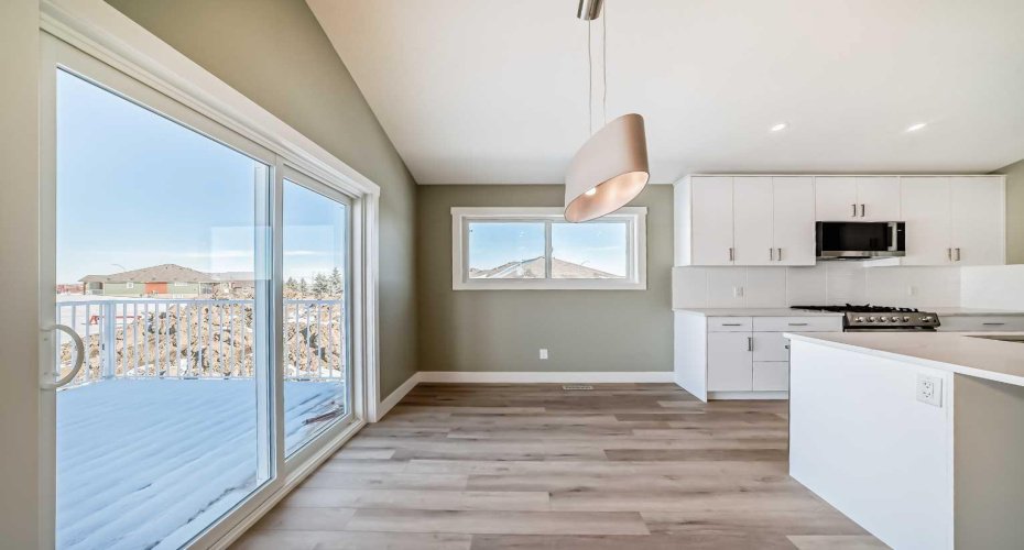2017 30 Avenue, Nanton, Alberta T0L 1R0, 2 Bedrooms Bedrooms, ,2 BathroomsBathrooms,Residential,For Sale,30,A2292953