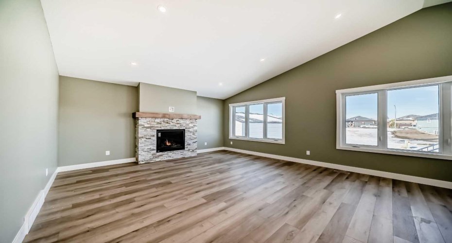 2017 30 Avenue, Nanton, Alberta T0L 1R0, 2 Bedrooms Bedrooms, ,2 BathroomsBathrooms,Residential,For Sale,30,A2292953