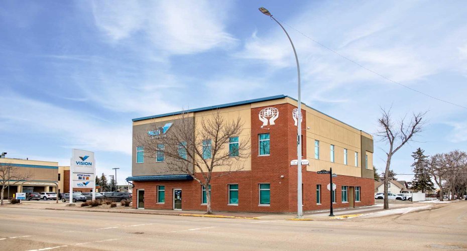 522 10 Street, Wainwright, Alberta T9W 1P4, ,Commercial,For Sale,10,A2293728