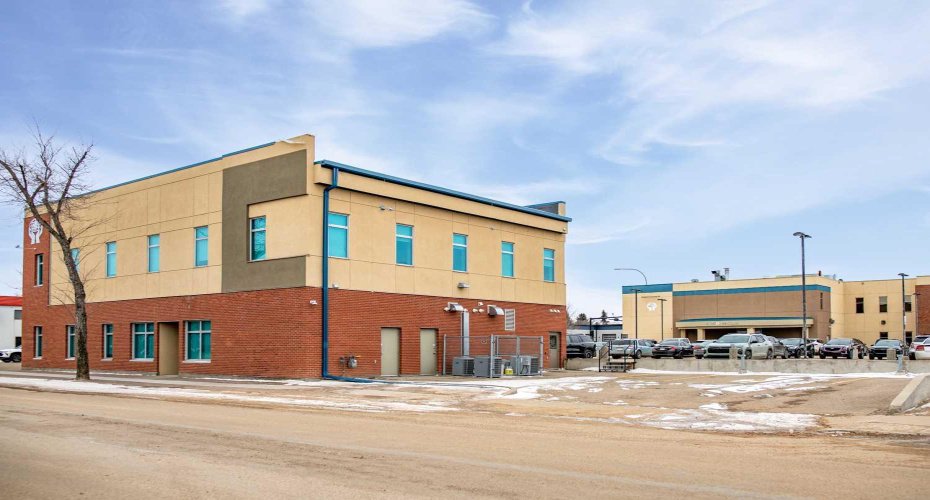 522 10 Street, Wainwright, Alberta T9W 1P4, ,Commercial,For Sale,10,A2293728