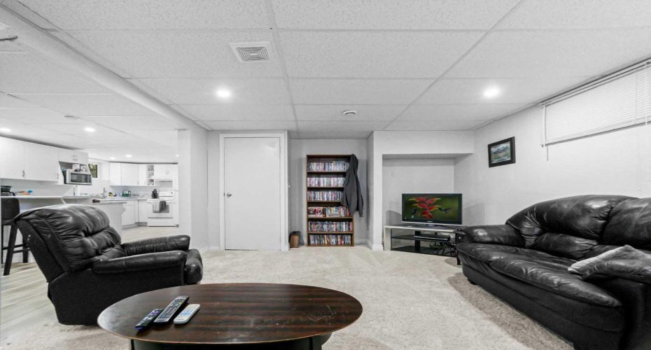 6304 39 Avenue, Camrose, Alberta T4V 2Z4, 4 Bedrooms Bedrooms, ,3 BathroomsBathrooms,Residential,For Sale,39,A2293761