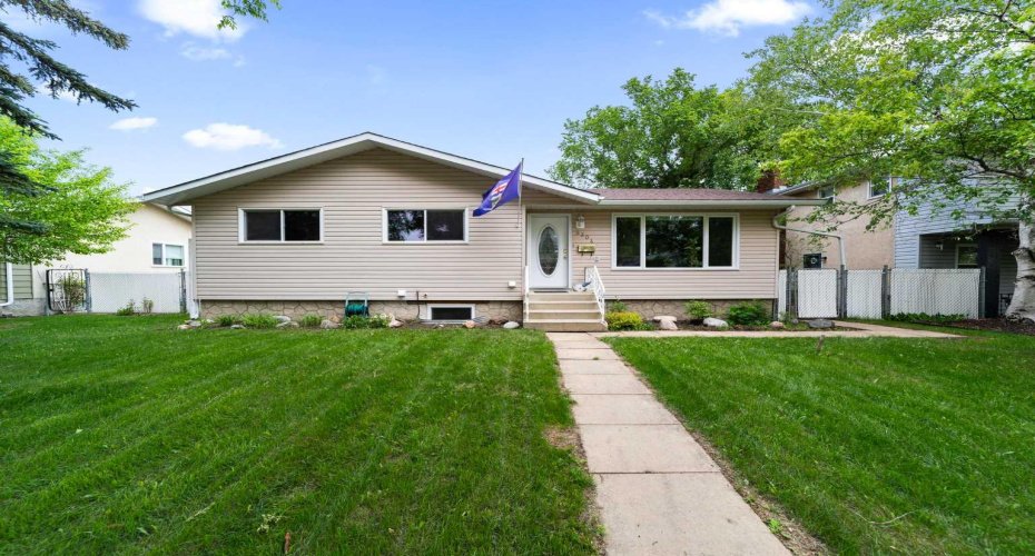 6304 39 Avenue, Camrose, Alberta T4V 2Z4, 4 Bedrooms Bedrooms, ,3 BathroomsBathrooms,Residential,For Sale,39,A2293761