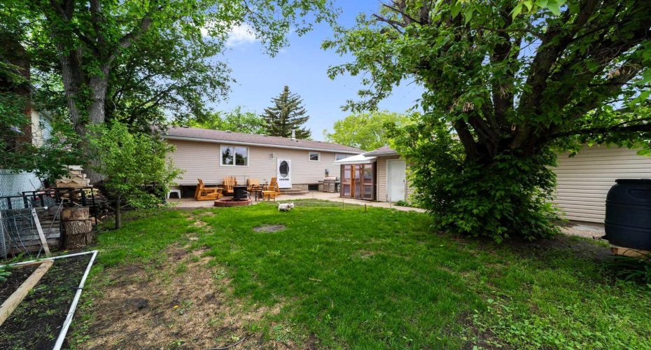 6304 39 Avenue, Camrose, Alberta T4V 2Z4, 4 Bedrooms Bedrooms, ,3 BathroomsBathrooms,Residential,For Sale,39,A2293761