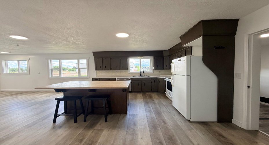10202 99 Ave, La Crete, Alberta T0H2H0, 3 Bedrooms Bedrooms, ,2 BathroomsBathrooms,Residential,For Sale,99 Ave,A2293803