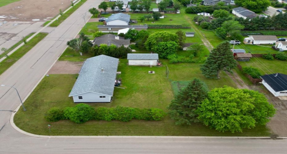10202 99 Ave, La Crete, Alberta T0H2H0, 3 Bedrooms Bedrooms, ,2 BathroomsBathrooms,Residential,For Sale,99 Ave,A2293803