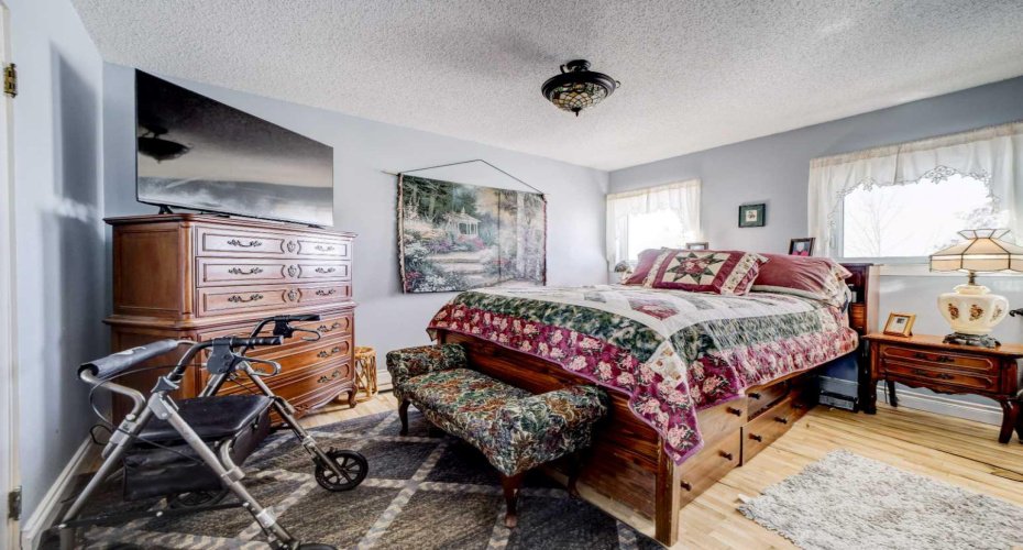 109 Argyle Street, Granum, Alberta T0L 1A0, 4 Bedrooms Bedrooms, ,2 BathroomsBathrooms,Residential,For Sale,Argyle,A2293806