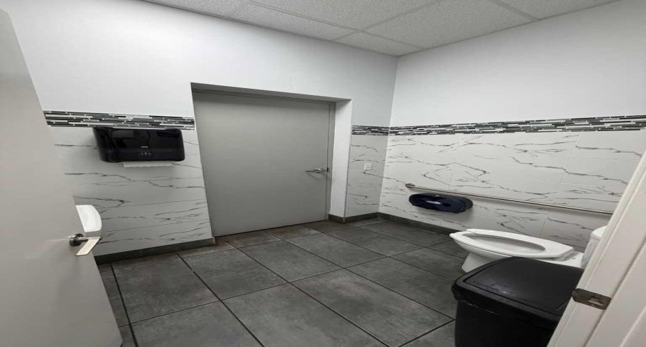 401 Coopers Boulevard, Airdrie, Alberta T4B 4J3, ,Commercial,For Lease,Coopers,A2279937
