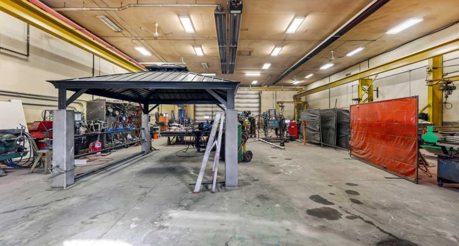 6-255077 Range Road 255, Strathmore, Alberta T1P 0W3, ,Commercial,For Lease,Range Road 255,A2288666