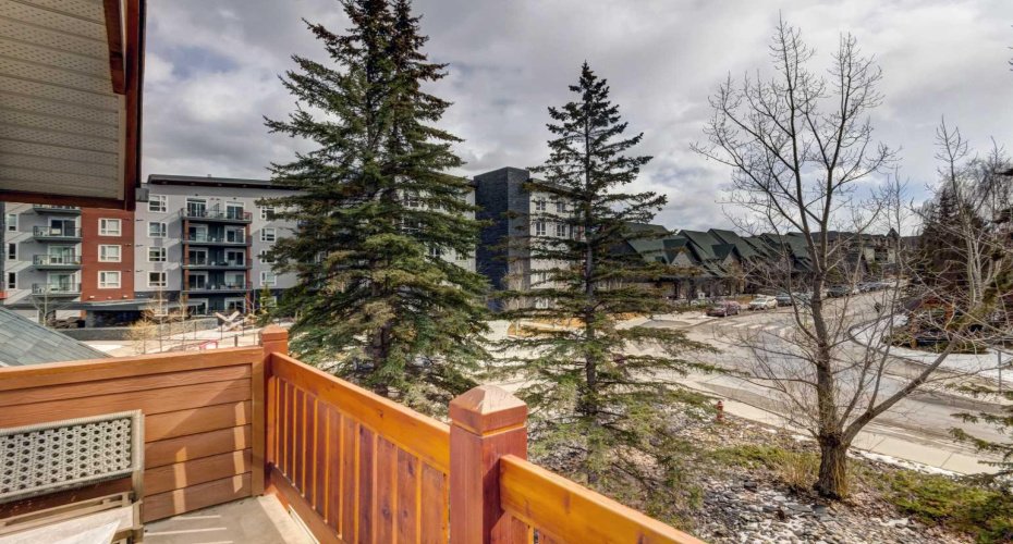 112 Kananaskis Way, Canmore, Alberta T1W 2X2, 2 Bedrooms Bedrooms, ,1 BathroomBathrooms,Residential,For Sale,Kananaskis,A2294146