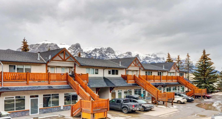 112 Kananaskis Way, Canmore, Alberta T1W 2X2, 2 Bedrooms Bedrooms, ,1 BathroomBathrooms,Residential,For Sale,Kananaskis,A2294146