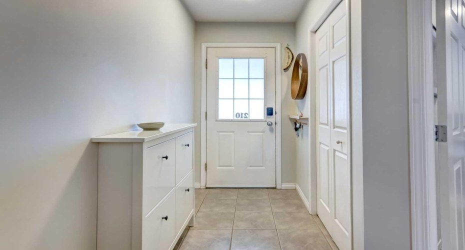 112 Kananaskis Way, Canmore, Alberta T1W 2X2, 2 Bedrooms Bedrooms, ,1 BathroomBathrooms,Residential,For Sale,Kananaskis,A2294146