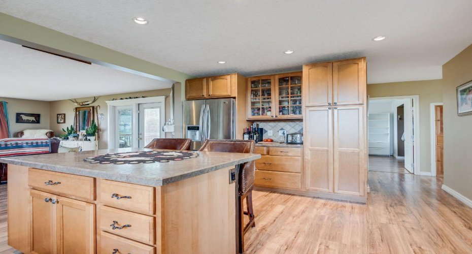 378052 16 Street, Okotoks, Alberta T1S 6A4, 4 Bedrooms Bedrooms, ,3 BathroomsBathrooms,Residential,For Sale,16,A2294152