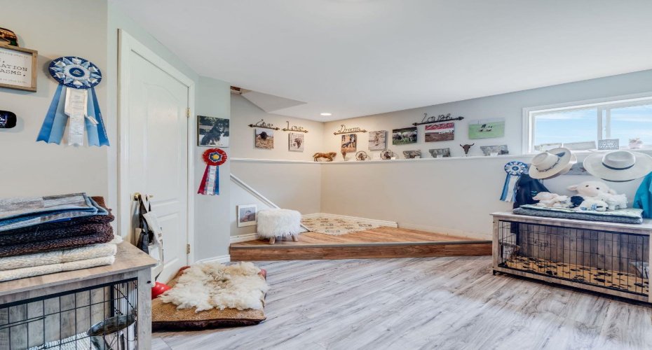 378052 16 Street, Okotoks, Alberta T1S 6A4, 4 Bedrooms Bedrooms, ,3 BathroomsBathrooms,Residential,For Sale,16,A2294152