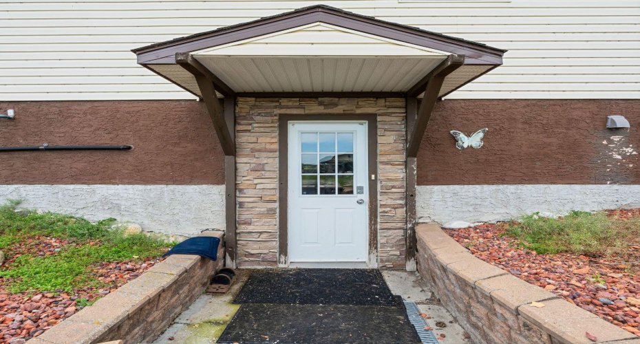 378052 16 Street, Okotoks, Alberta T1S 6A4, 4 Bedrooms Bedrooms, ,3 BathroomsBathrooms,Residential,For Sale,16,A2294152