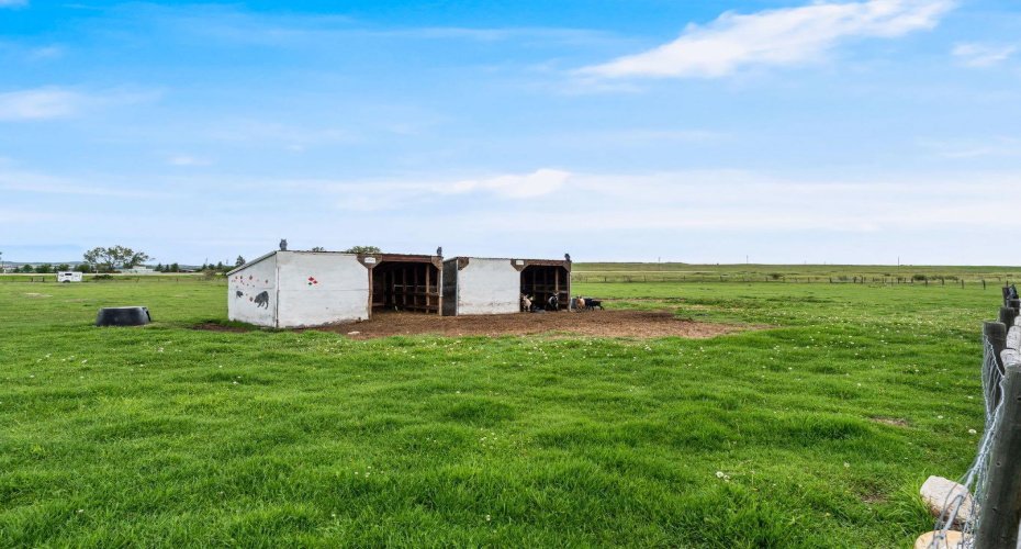 378052 16 Street, Okotoks, Alberta T1S 6A4, 4 Bedrooms Bedrooms, ,3 BathroomsBathrooms,Residential,For Sale,16,A2294152