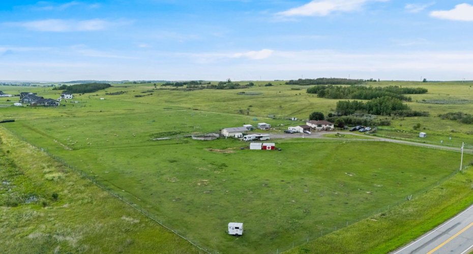 378052 16 Street, Okotoks, Alberta T1S 6A4, 4 Bedrooms Bedrooms, ,3 BathroomsBathrooms,Residential,For Sale,16,A2294152