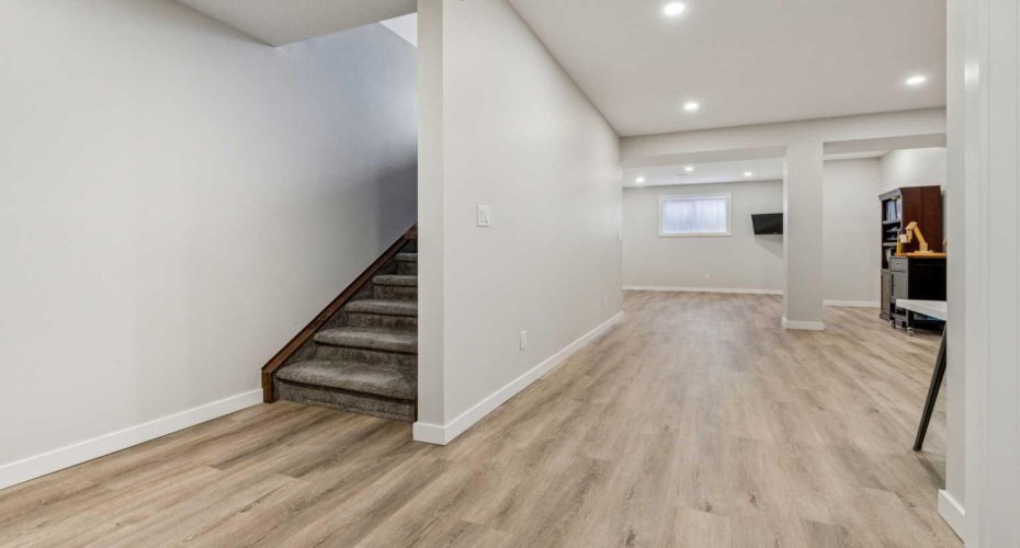 24 Willow Park Point, Cochrane, Alberta T4C 2V3, 4 Bedrooms Bedrooms, ,4 BathroomsBathrooms,Residential,For Sale,Willow Park,A2294271