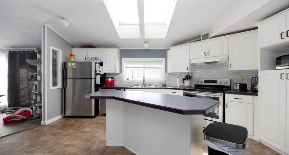 284 Caouette Crescent, Fort McMurray, Alberta T9K2H9, 3 Bedrooms Bedrooms, ,2 BathroomsBathrooms,Residential,For Sale,Caouette,A2294308